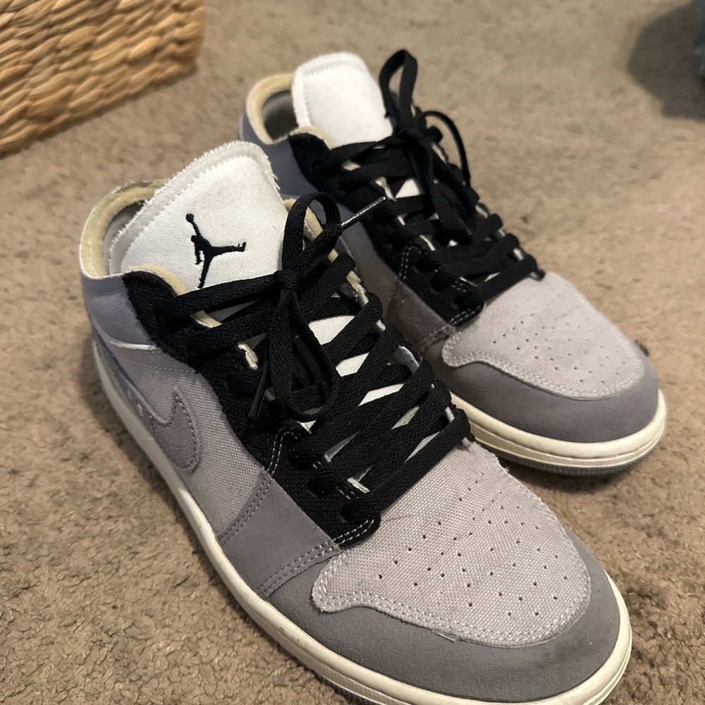 Nike Gray and Black Sneakers with Classic Design
